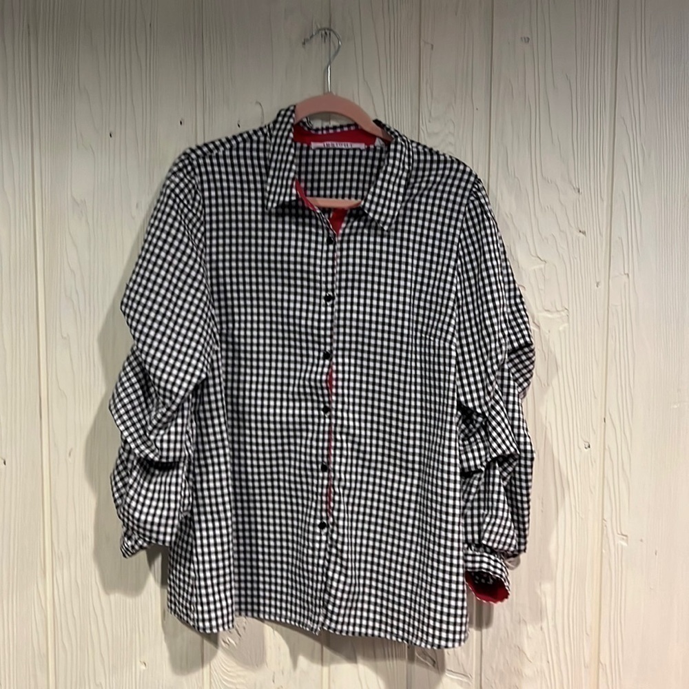 𝅺INSIGHT BLACK AND WHITE CHECKERED BUTTON UP BLOUSE SIZE XL